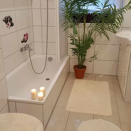 Daire Holiday Apartment Essen *