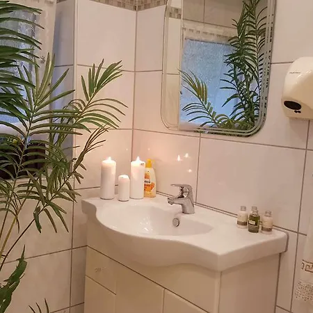 Daire Holiday Apartment Essen