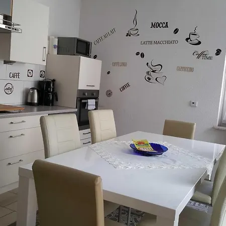 Apartment Holiday Apartment Essen