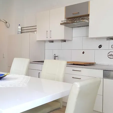 Daire Holiday Apartment Essen *