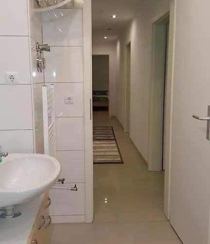 Holiday Apartment Essen דירה *