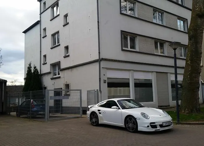 Holiday Apartment Essen דירה *